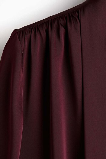 H&M Tie-neck chiffon blouse