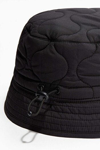 H&M Quilted bucket hat