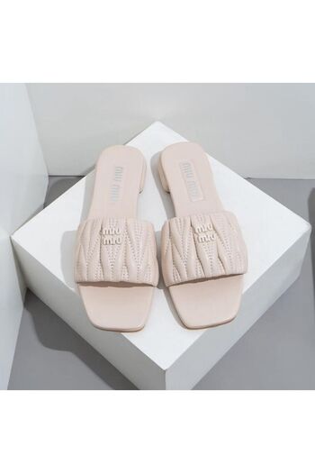 style iconic Women’s Quilted Slip-On Slides – Elegant Comfort Sandals