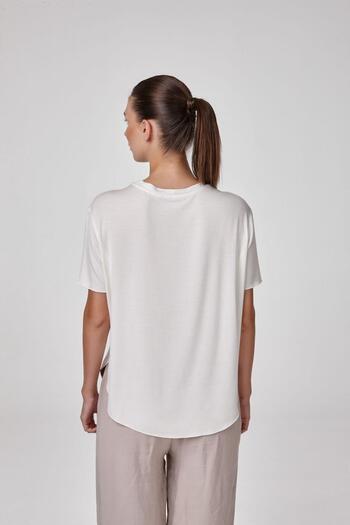 relactive Women's Ecru Short Sleeve Round Neck Modal Basic T-Shirt C1T2N5O2