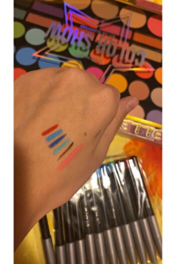 ADA Set of 12 pieces Cosmetic pencils mix