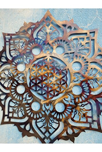 Kat Time Metal wall decor, elegant mandala, brings harmony and beauty to any space.