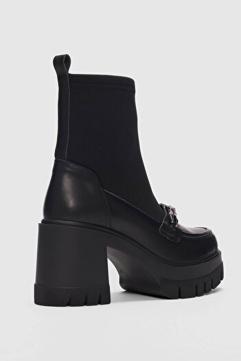 selinshoes Conny High Sole Front Chain Accessory Detailed Women's Boots-Black