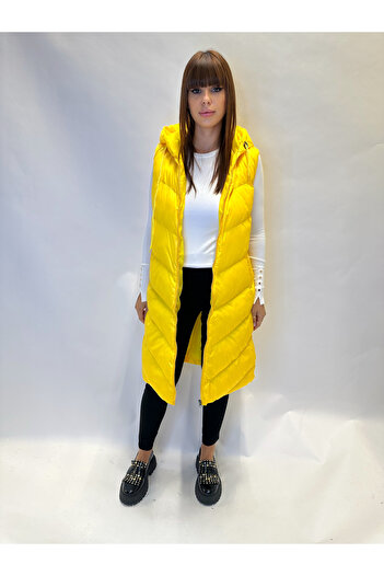 IFASTFASHION Women's long quilted vest with zipper and hood - modern model for autumn-winter