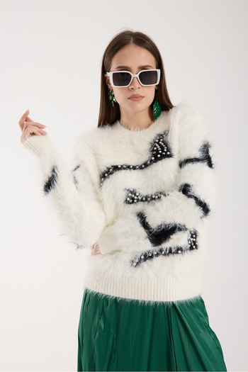 Moda Days Women's White Beard Yarn Pearl Detailed Crew Neck Knitwear Sweater