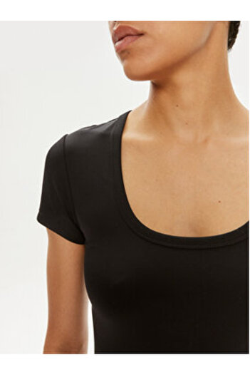 Calvin Klein Women's T-Shirt K20K207191 Black