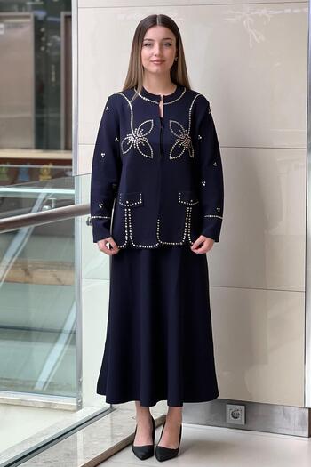 Ghisa Staple Detailed Knitwear Cardigan Skirt Set