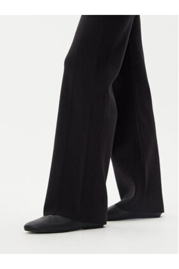 Calvin Klein Jeans Women's Knitted trousers J20J225336 Black