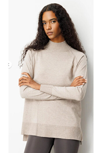 Desen Women's Half Turtleneck Sweater with Side Slits