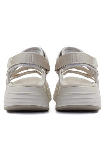 SKECHERS Max Cushioning-Lured Womens Sandals Kadın Sandalet Krem