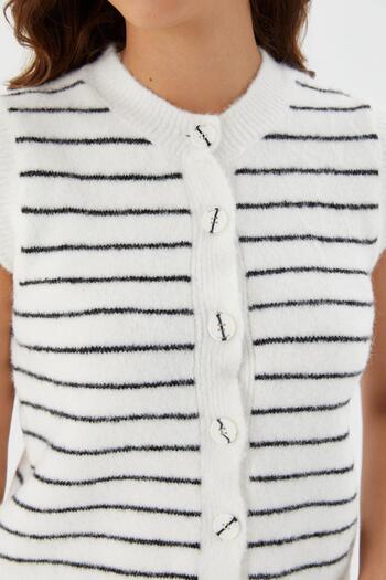 Shopping Shop Striped Knitwear Vest Blouse Ecru