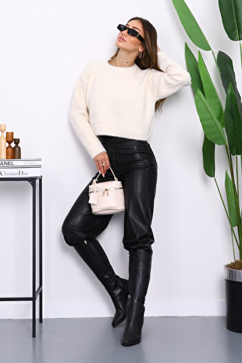 İmajButik Cream Crew Neck Angora Soft Crop Knit Sweater