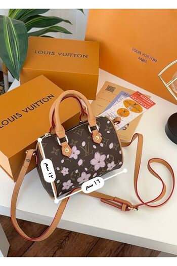 GGAN.STYLE Shoulder bag with accessories