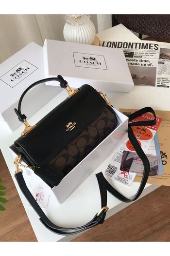 HGT Shoulder bag with accessories