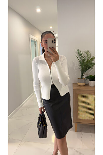 BİRCANÇİL Minoa Off-White Polo Neck Cardigan