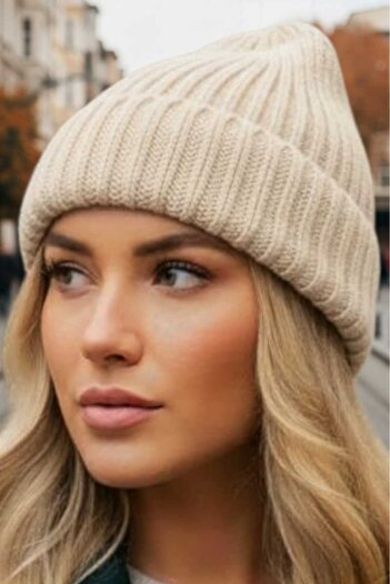 Mood Agenda Women's Soft Textured Thick Ribbed Soft Wool Beret