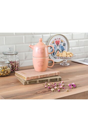 Madame Coco Grand Teapot