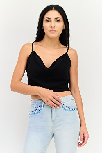 Forever 21 Women V-Neck Sleeveless Plain Tank Top, Black