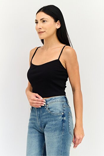 Forever 21 Women Scoop Neck Sleeveless Solid Crop Top, Black