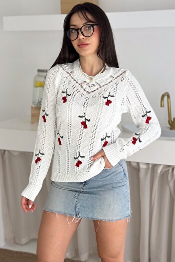 FEMELLE White Floral Embroidered Openwork Knitwear Sweater Standard Size