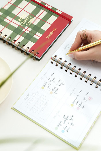 Matt Notebook 15x15 cm квадратен комплект от 2 части със спирална подвързия 2026 седмичен дневник и бележник Cherry