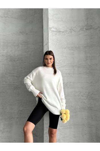 MODAMERSİ Women's White Crew Neck Oversize Knit Sweater