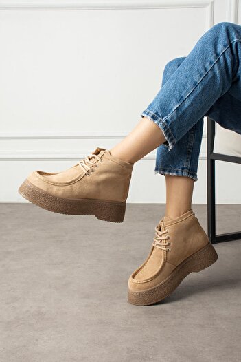 ShoeTek Γυναικείες μπότες Avrina με κορδόνια από καουτσούκ σε χρώμα καφέ σουέντ