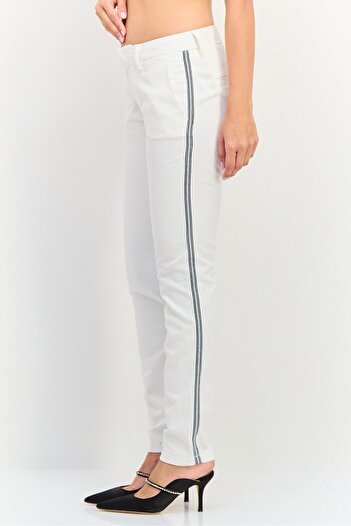 Reiko Women Cigarette Fit Grid Pattern Straight Leg Pants, White