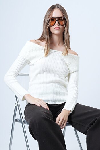 VAGGON Carmen Collar Button Detailed Knitwear Sweater