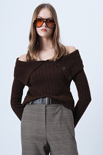 VAGGON Carmen Collar Button Detailed Knitwear Sweater