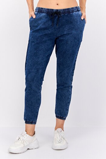 Levi's Women Regular Fit Wash Denim Jogger Pants, Navy Blue