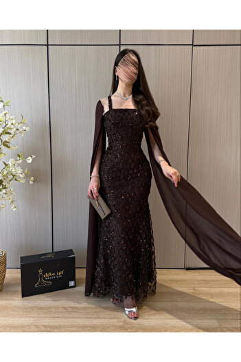 Knoz Style Dark brown mermaid evening dress with shimmering embroidery
