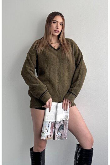 fujya V-Neck Striped Soft Textured Knit Sweater