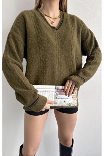 fujya V-Neck Striped Soft Textured Knit Sweater