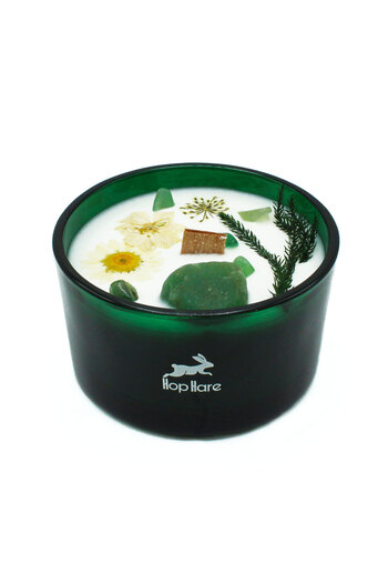 HOP HARE Shamanic Scented Candle from Soy Wax with Flowers and Jade Crystals