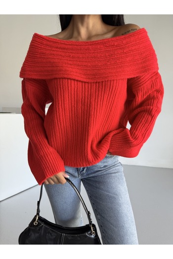 Bracha Madonna Collar Standard Size Comfortable Fit Ribbed Women's Knitwear Sweater