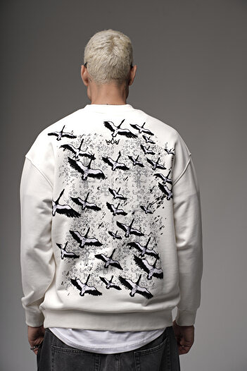 Butik Crew Neck Men's Sweatshirt with Embroidery Detail on the Back