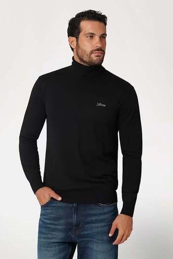 Guess men's sweater