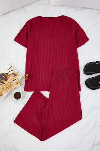 Trendyol Curve Burgundy Ribbed V-Neck Capri Boy Knitted Pajama Set Tbbss22Pt0237
