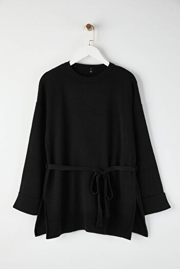 Trendyol Curve Black Belted Long Knit Sweater Tbbaw26An00038