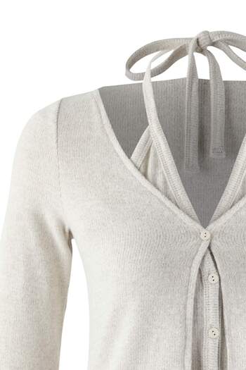 Trendyol Collection Ecru Double-Look Buttoned V-Neck Regular Fit Stretchy Knitted Blouse Twoaw26Bz00171