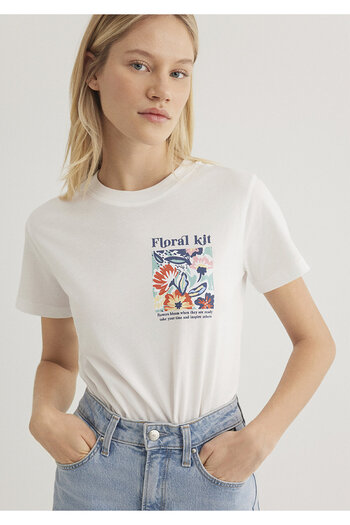 Mavi Floral bedrucktes Ecru-T-Shirt mit halbschlanker Passform 1612956-70057