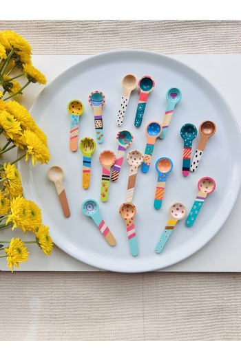 ByBastik 4 Colorful Spice Spoons - Mini Wooden Spoon Set - Hand Painted Bamboo Spoons - Mumbastik