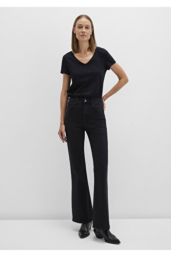 Mavi Černé tričko Slim Fit Flared s výstřihem do V -168260-900