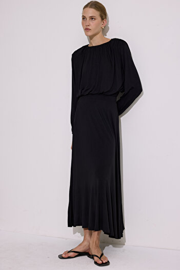 Manuka Drape Skirt Black
