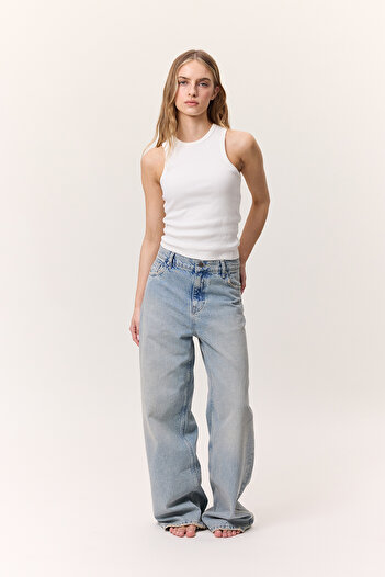 Manuka Midrise Loose Fit Jean Light Blue