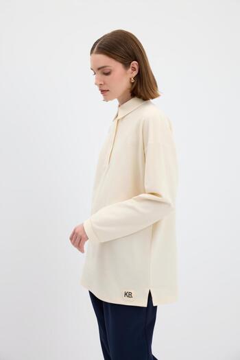 KADRİYE BAŞTÜRK Polo Neck Side Slit Sweatshirt Ecru