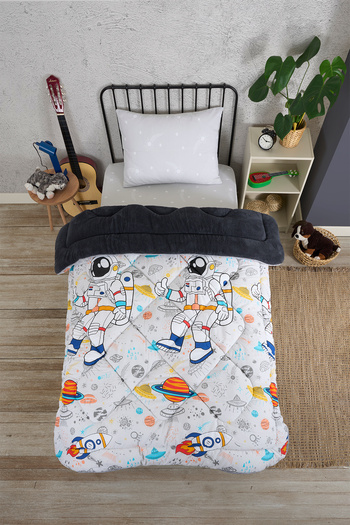 Sudemhome Single Double Sided Luxury Welsoft Elite Quilt Soft Fleece Quilt and Pillow Case Astronaut Smoked