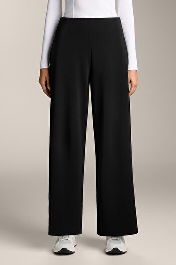 Oysho Wide leg side-pleated trousers with soft-touch modal.