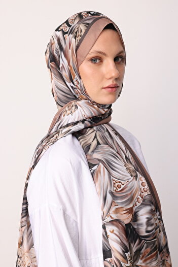 Mooncorn Brown Larin Pattern Cotton Shawl